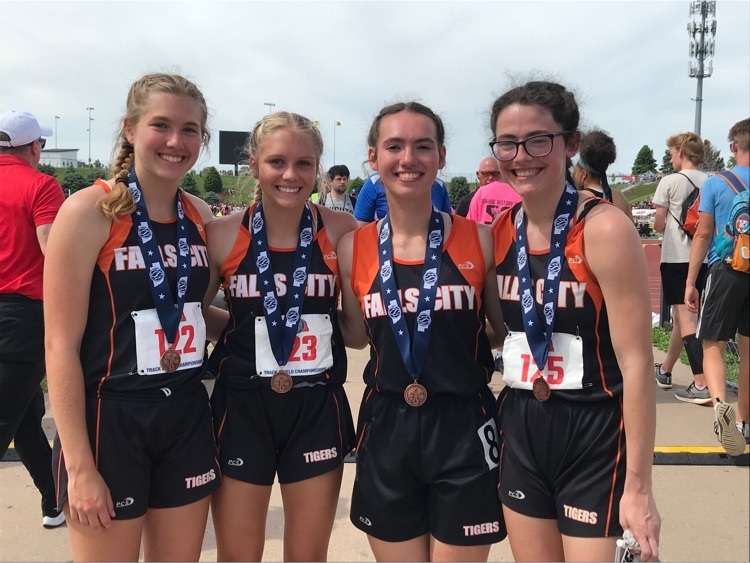 400 relay medals